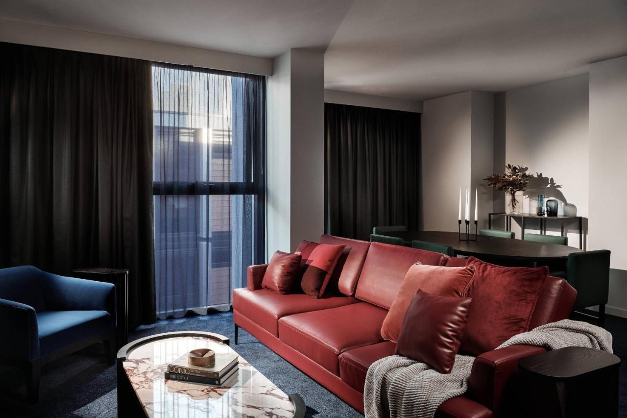 فندق ميدنايت، أوتوجراف كولكشن كنبرا المظهر الخارجي الصورة The living room of a two-bedroom apartment