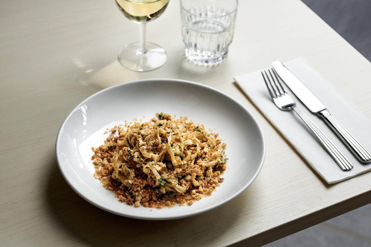 فندق ميدنايت، أوتوجراف كولكشن كنبرا المظهر الخارجي الصورة A plate of pasta