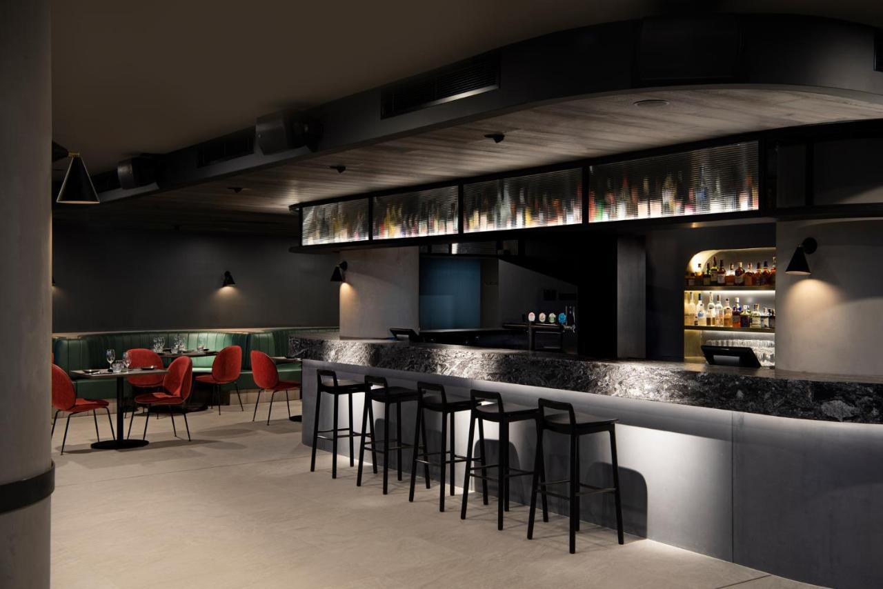 فندق ميدنايت، أوتوجراف كولكشن كنبرا المظهر الخارجي الصورة The bar at the restaurant